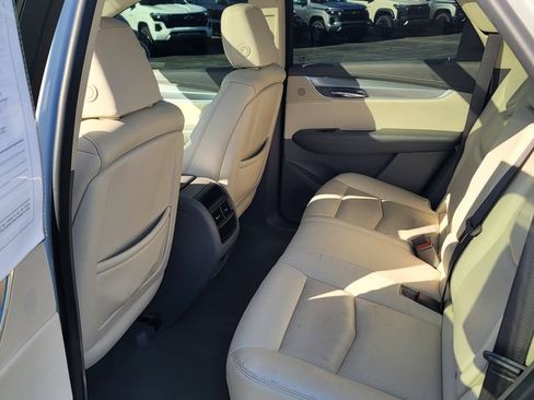 Used 2017 Cadillac XT5 Premium Luxury w/ LPO, Wheel Lock Package FWD image 26