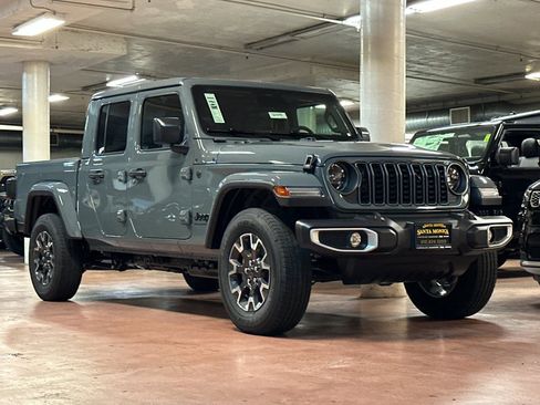New 2026 Jeep Gladiator Sport image 7