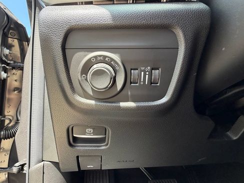 New 2026 Jeep Grand Cherokee Altitude AWD/4WD image 22