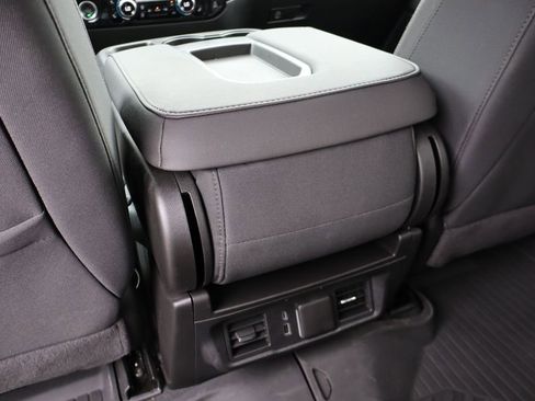 Used 2024 GMC Sierra 1500 Elevation image 41