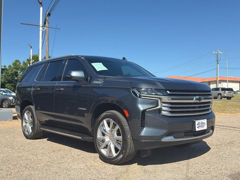 Used 2021 Chevrolet Tahoe High Country RWD image 15