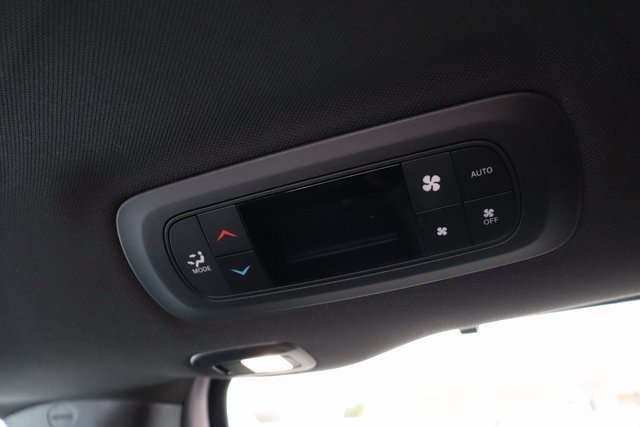 New 2026 Chrysler Pacifica Select AWD/4WD image 48