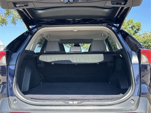 Used 2023 Toyota RAV4 XLE Premium image 30