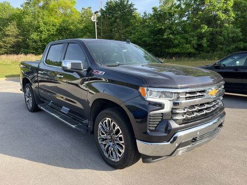 Used 2022 Chevrolet Silverado 1500 LTZ AWD/4WD image 2