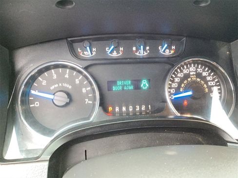 Used 2014 Ford F150 XLT image 11