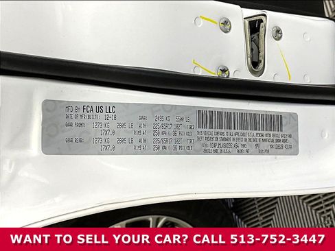 Used 2019 Jeep Cherokee Latitude Plus w/ Comfort/Convenience Group AWD/4WD image 17