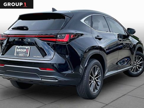 Used 2025 Lexus NX 250 FWD w/ Towing Package (2000 Lbs) image 11