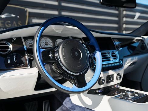 Used 2020 Rolls-Royce Wraith RWD image 35