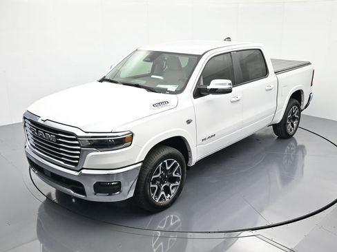 New 2026 RAM 1500 Laramie AWD/4WD image 29