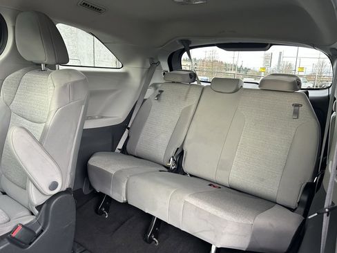 Certified 2024 Toyota Sienna LE image 13