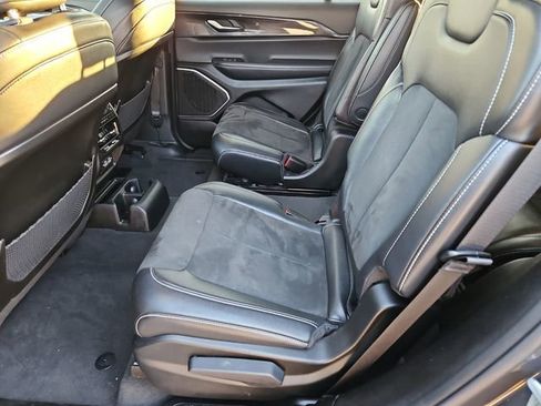 Used 2022 Jeep Grand Cherokee L Laredo image 13