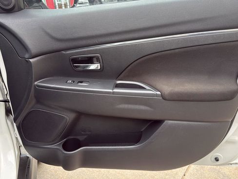 Used 2018 Mitsubishi Outlander Sport LE FWD image 30