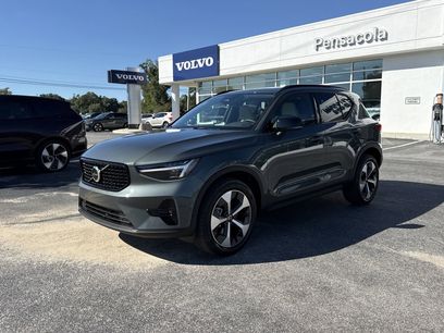 New 2026 Volvo XC40 B5 Plus w/ Protection Package Premier
