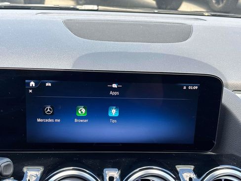 Used 2025 Mercedes-Benz GLA 250 4MATIC image 26