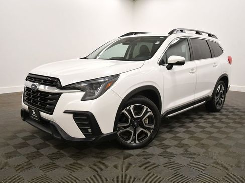 Used 2023 Subaru Ascent Limited AWD/4WD image 2