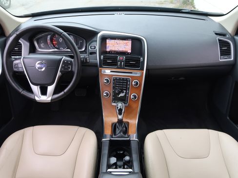Used 2017 Volvo XC60 T6 Inscription w/ Preferred Option Package AWD/4WD image 11