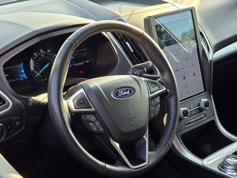 Used 2024 Ford Edge SEL image 15