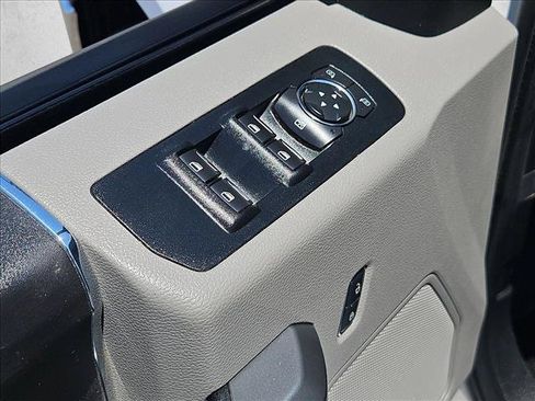 Used 2018 Ford F150 XLT RWD image 12