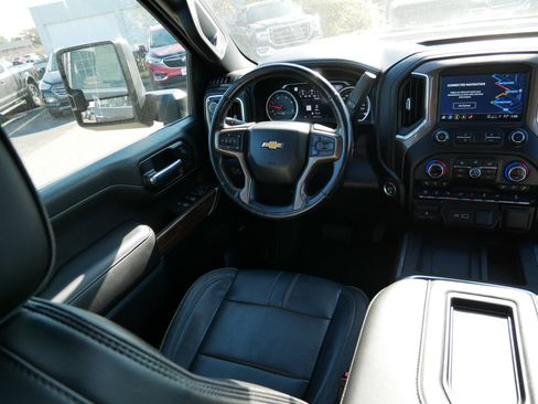 Used 2021 Chevrolet Silverado 2500 High Country w/ Z71 Off-Road Package image 13