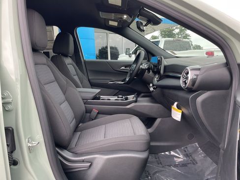 New 2026 Chevrolet Equinox LT w/ Safety and Technology Package FWD image 42