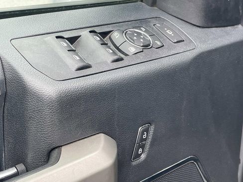 Used 2022 Ford F350 Lariat image 16