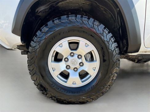 Used 2023 Toyota Tacoma TRD Off-Road image 28