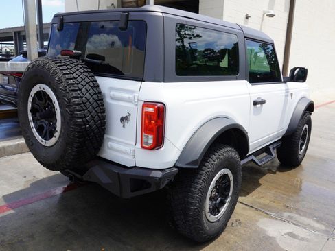 Used 2022 Ford Bronco 2-Door w/ Sasquatch Package AWD/4WD image 4