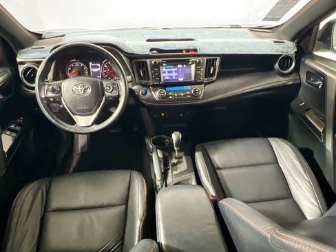 Used 2018 Toyota RAV4 SE w/ Power Extra Value Package image 30