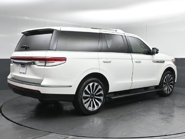 Certified 2023 Lincoln Navigator Reserve RWD image 7