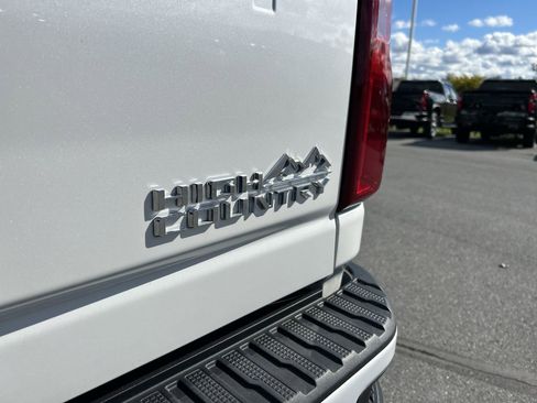 Used 2024 Chevrolet Silverado 3500 High Country w/ Technology Package image 12