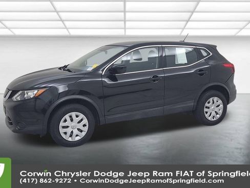 Used 2019 Nissan Rogue Sport S image 7
