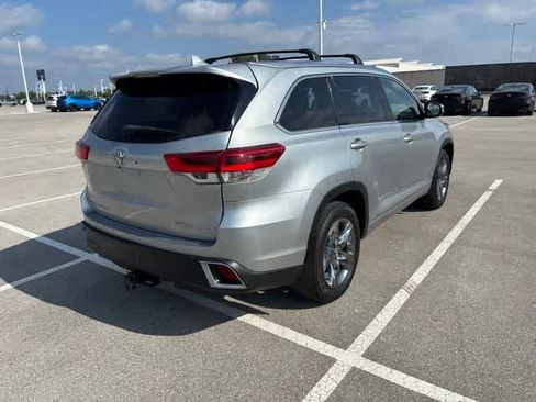 Used 2019 Toyota Highlander Limited Platinum AWD/4WD image 5