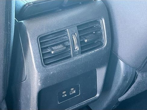 Used 2023 Nissan Rogue SV image 24