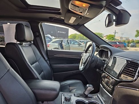 Used 2020 Jeep Grand Cherokee Limited w/ Premium Lighting Group AWD/4WD image 38