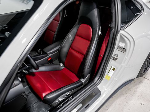 Used 2018 Porsche 911 Carrera GTS image 24