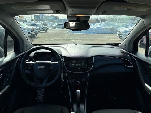 Used 2017 Chevrolet Trax LT image 11