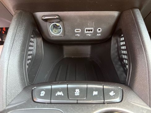 Used 2023 Chevrolet TrailBlazer LT w/ Convenience Package FWD image 21