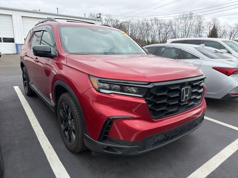 Used 2025 Honda Pilot Black Edition image 4