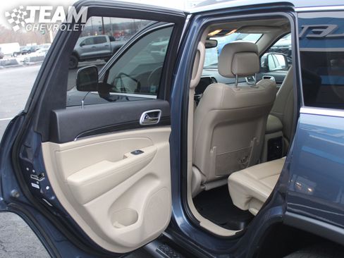 Used 2020 Jeep Grand Cherokee Limited w/ Luxury Group II image 20