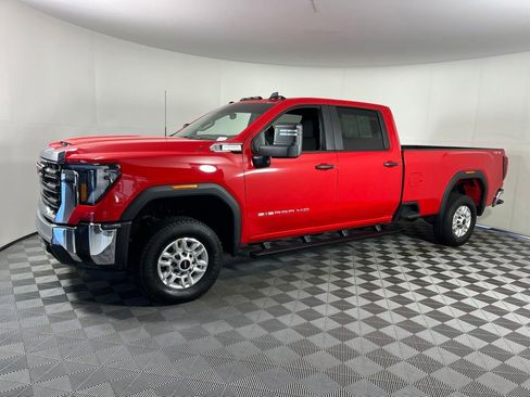 Certified 2025 GMC Sierra 2500 Pro w/ Convenience Package AWD/4WD image 2