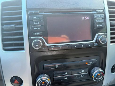 Used 2018 Nissan Frontier SV AWD/4WD image 14