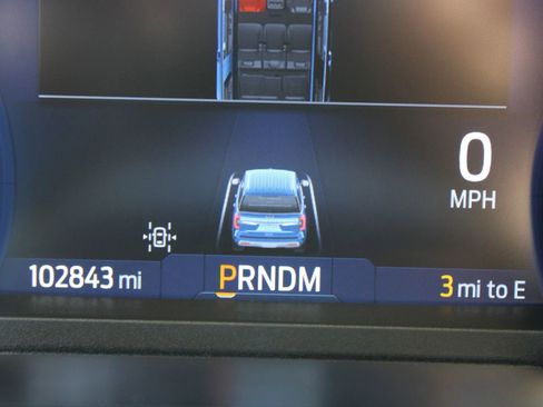 Used 2023 Ford Expedition Max XLT image 28