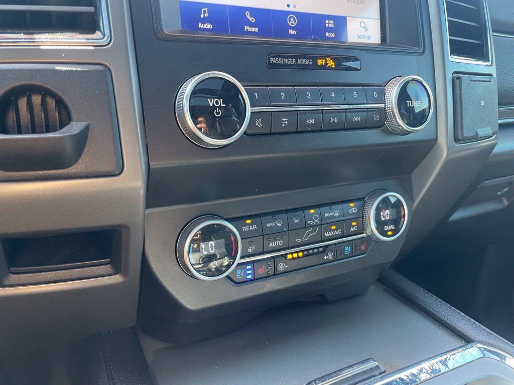 Used 2020 Ford Expedition XLT w/ Equipment Group 202A RWD image 19