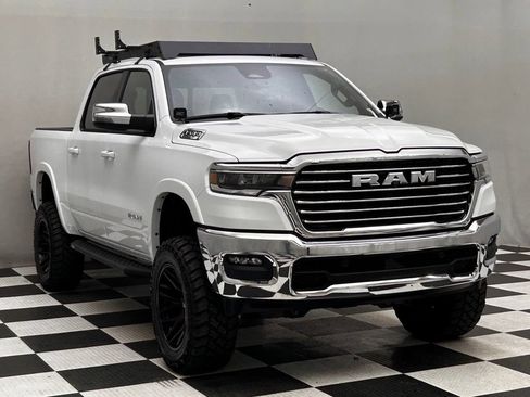 Used 2025 RAM 1500 Laramie AWD/4WD image 2