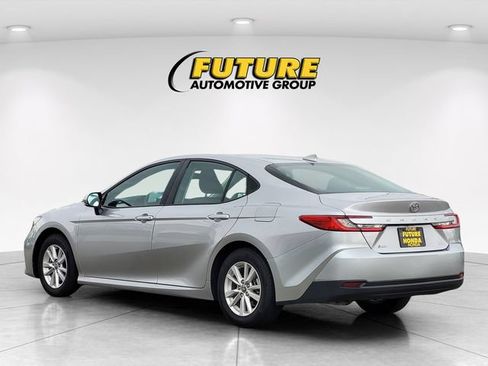 Used 2025 Toyota Camry LE FWD image 7