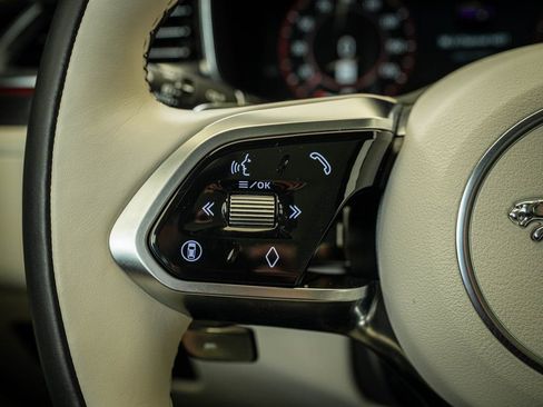 Used 2025 Jaguar F-PACE R-Dynamic S AWD/4WD image 26