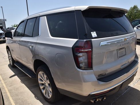 Used 2021 Chevrolet Tahoe Premier w/ Premium Package AWD/4WD image 9
