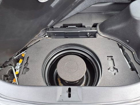 Used 2011 Nissan 370Z Coupe RWD image 25
