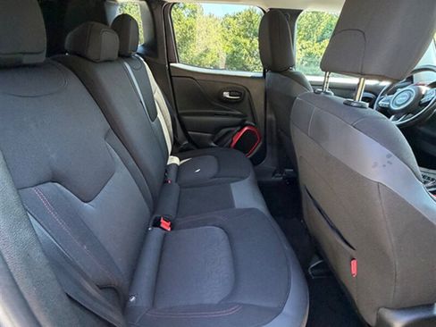 Used 2017 Jeep Renegade Trailhawk AWD/4WD image 19