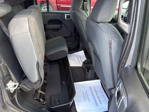 New 2025 Jeep Gladiator Sport image 27